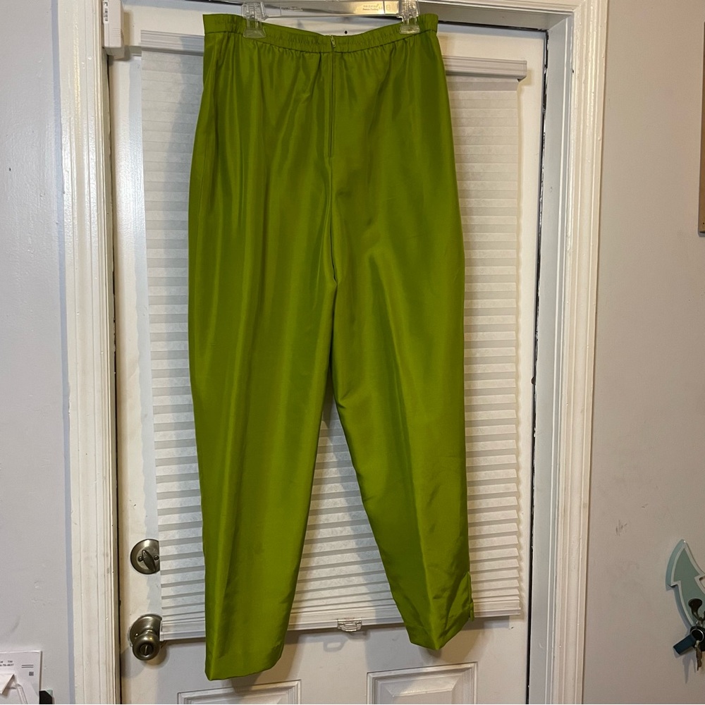 Green silk slacks - Picture 9 of 9